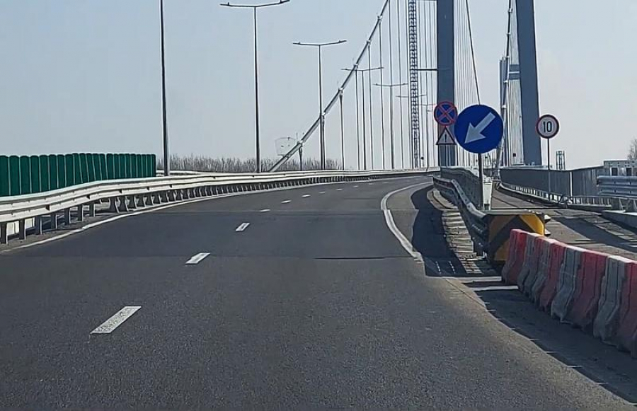 Noi probleme la podul de la Brăila