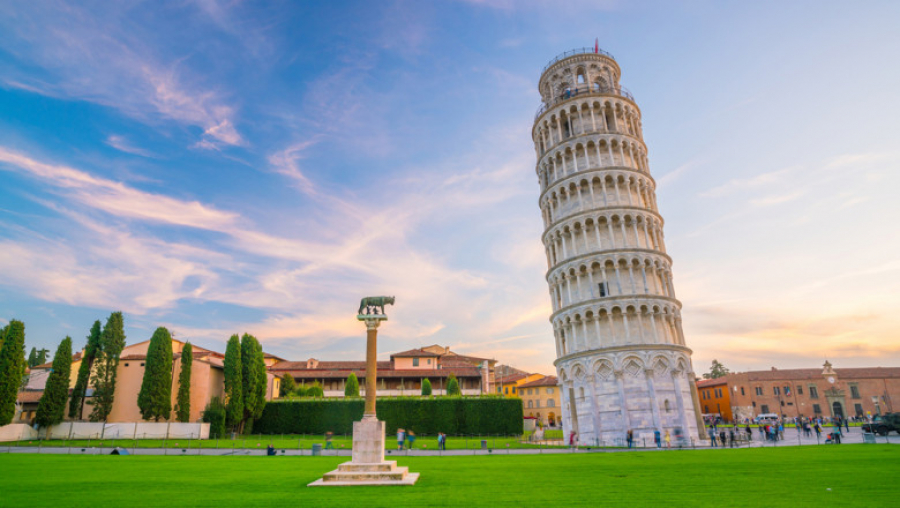 Turnul înclinat din Pisa