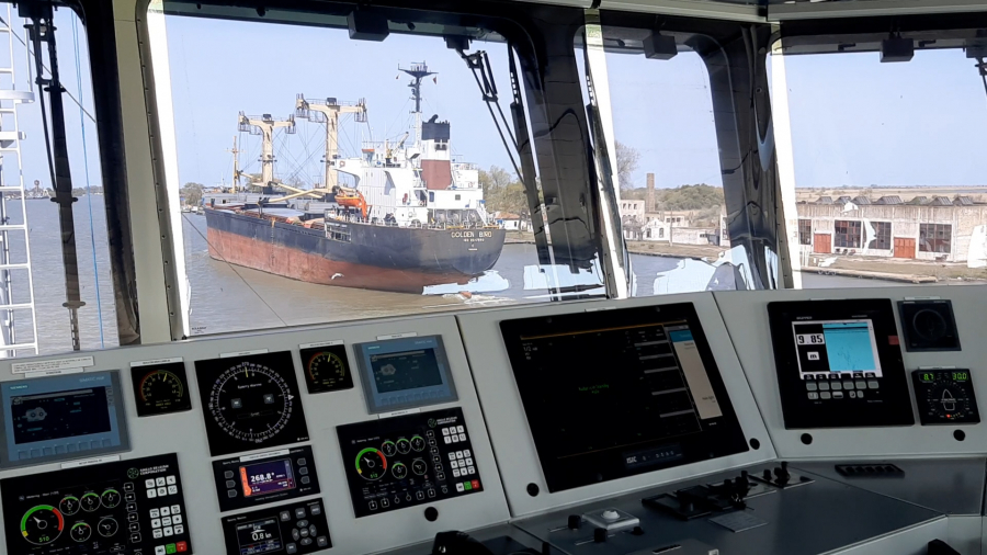 Dunărea maritimă, „asediată” de navele cu mărfuri ucrainene