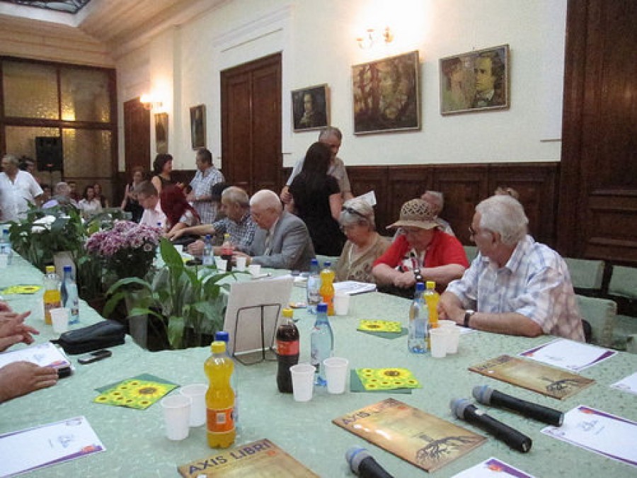 Victor Cilincă îşi lansează cel mai recent roman, la Salonul literar "Axis libri"