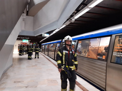 Panică la metroul bucureştean, în staţia Unirii