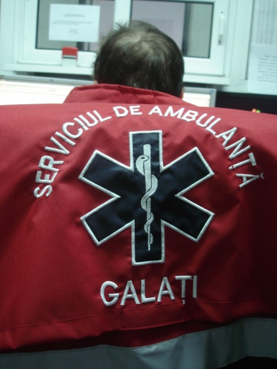 Un bărbat a leşinat într-o secţie de vot din Pechea, unde au loc alegeri pentru funcţia de primar