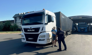 La volan, fără permis de conducere corespunzător