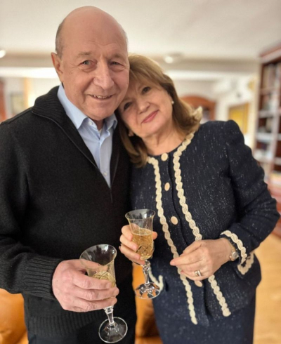 Maria şi Traian Băsescu au sărbătorit nunta de aur