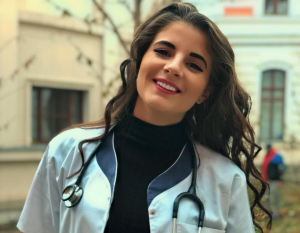 O gălăţeancă medicinistă, angajată într-un spital COVID din Franţa