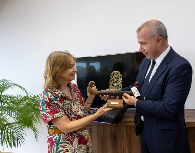 „Cer plutitor” pentru doamna ambasador SUA