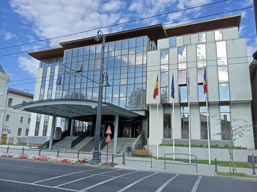 Cum au „sărăcit” şefii din Primăria municipiului Galaţi