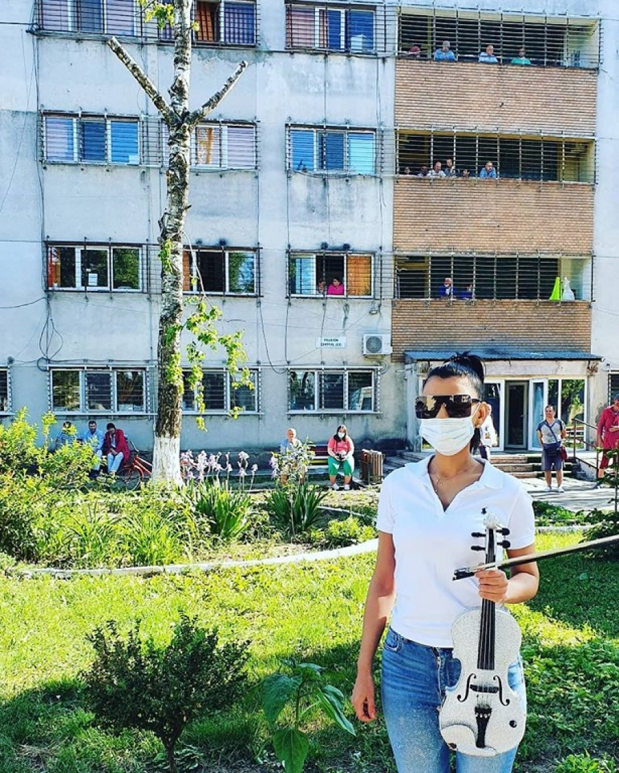 Masculină e grădinița ta, Doamne!
