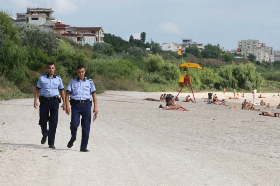 Mai mulţi poliţişti, trimişi la mare în operaţiunea "Litoral 2014"