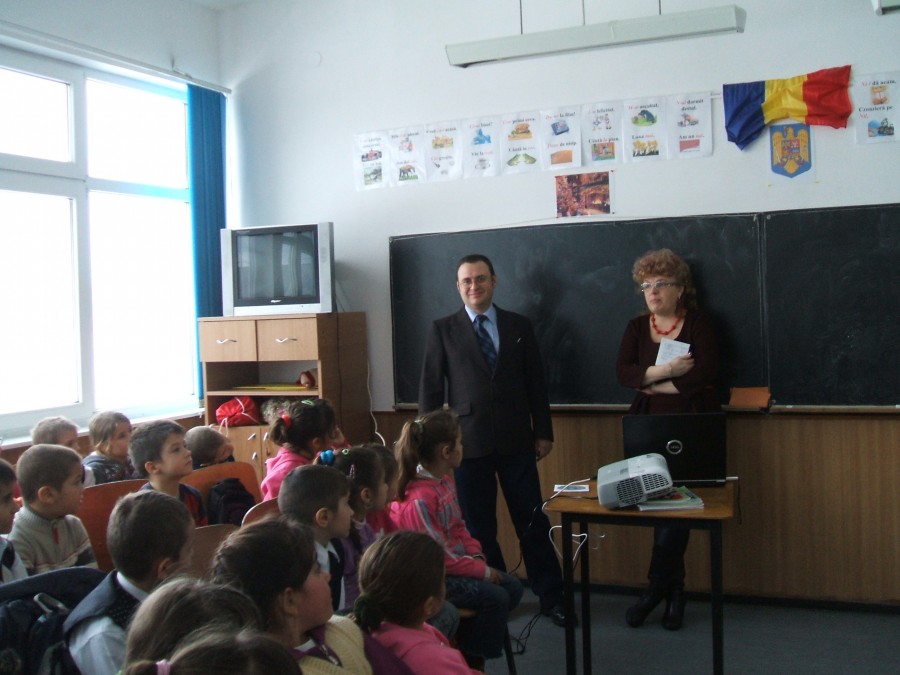 Proiectul educativ-umanitar „Ajută un copil să crească sănătos” a ajuns şi la Frumuşiţa