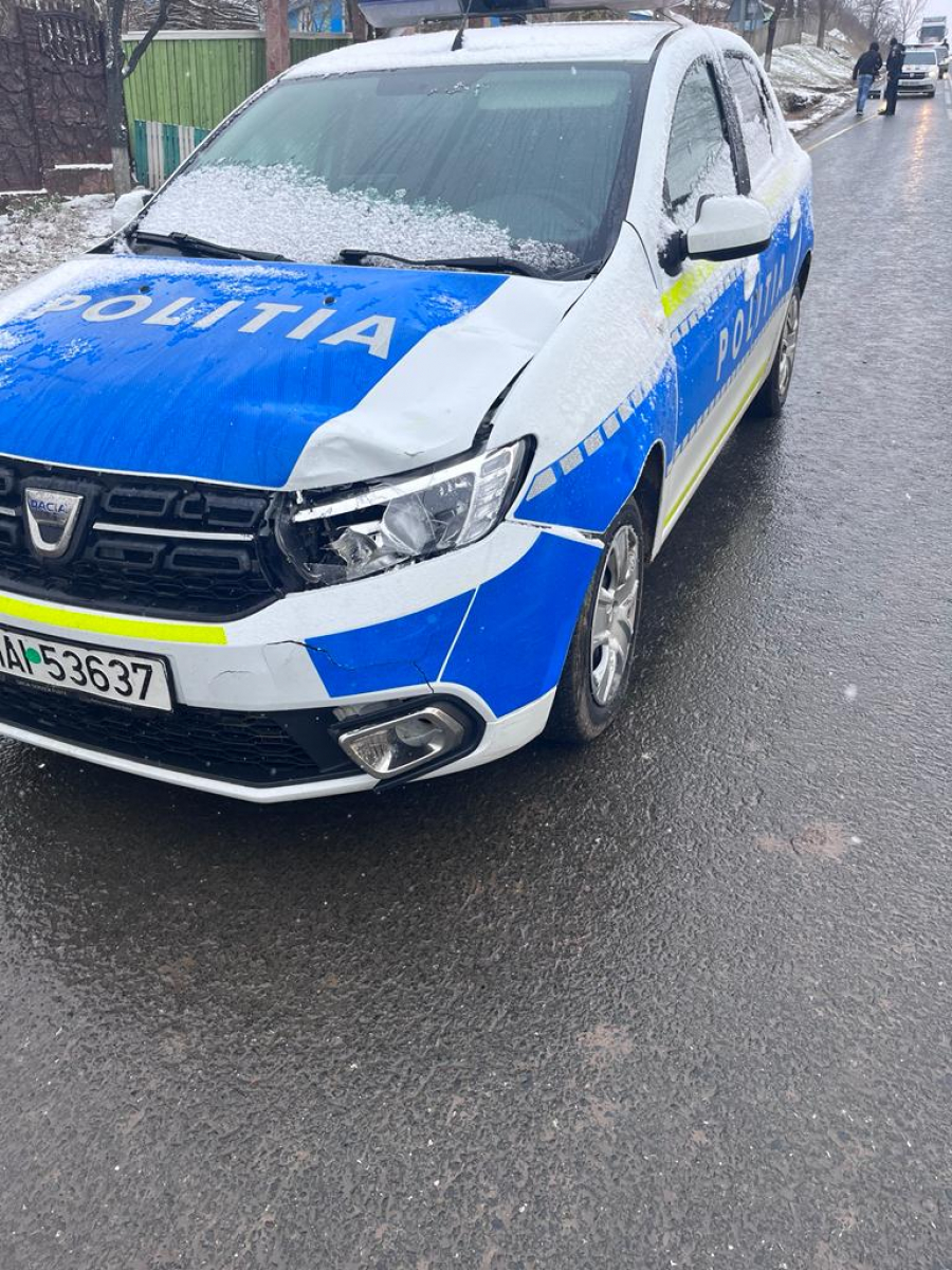 O mașină de poliție aflată în misiune a accidentat un copil