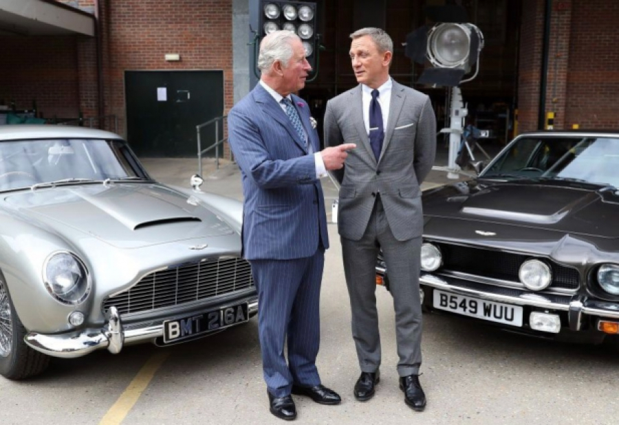 Un nou "James Bond" pentru regele Charles