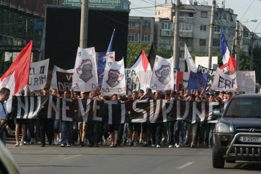 Suporterii Oţelului, protest în stradă