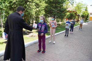 Donaţii din partea Arhiepiscopiei Dunării de Jos