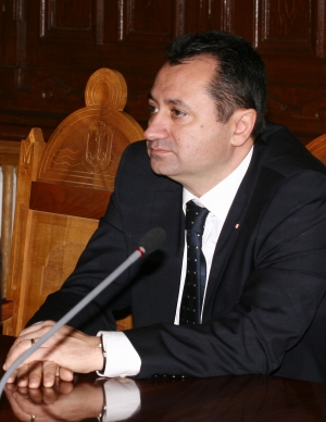 FLORIN PÂSLARU, umbra preşedintelui Liviu Dragnea