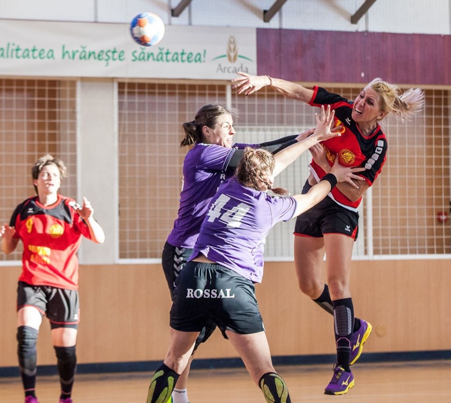 Echipele de primă ligă de handbal feminin sunt prea puternice pentru promovate