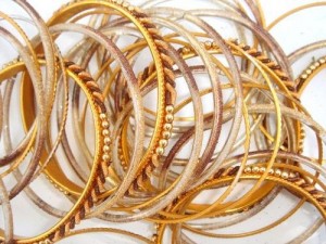 10 kilograme de aur au fost confiscate de la o bijuterie din Galaţi (VIDEO)