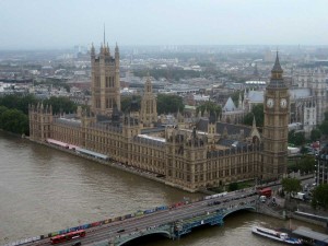 Vrei să pleci în VACANŢĂ, în Marea Britanie? Înscrie-te la CONCURSUL de eseuri &quot;Shakespeare&quot;