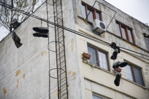 Uriaşul Periferigerilerimini stă în Micro 40