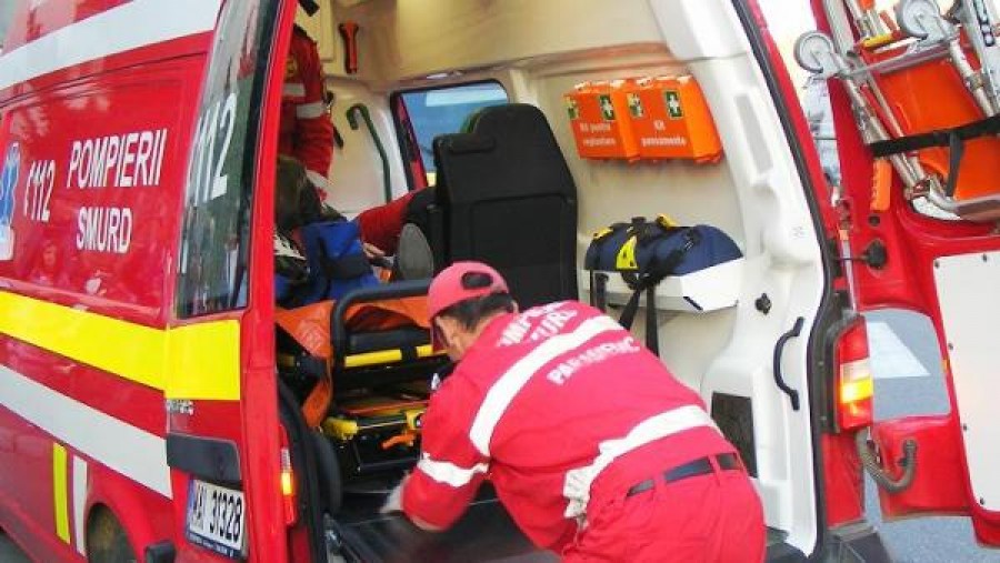 Accident cu trei maşini pe Basarabiei. Un magistrat conducea unul dintre vehiculele implicate