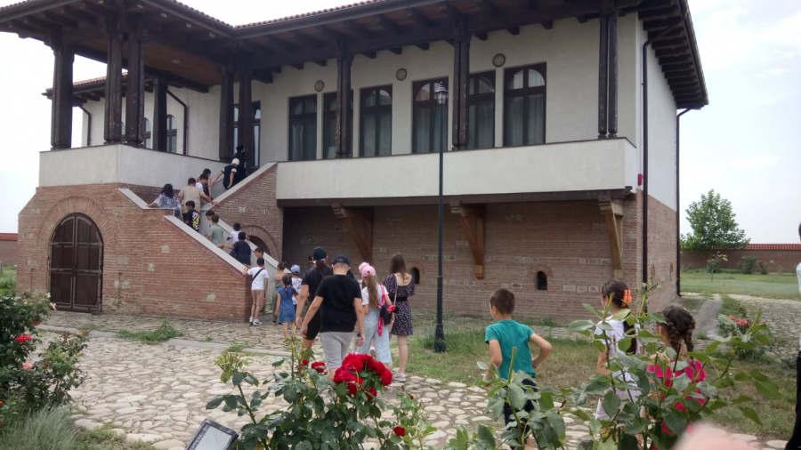 Excursie pentru 50 de copii la Mănăstirea Măxineni