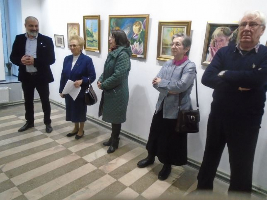 O expoziţie solară la Galeria Nicolae Mantu