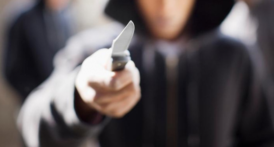 Minor plasat sub control judiciar pentru tentativă de omor