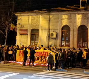 Protest AUR, în fața sediului PSD