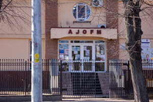 Sute de locuri de muncă vacante în construcții