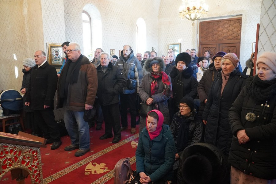 Hram la Mănăstirea „Sfântul Mucenic Trifon” din Şendreni