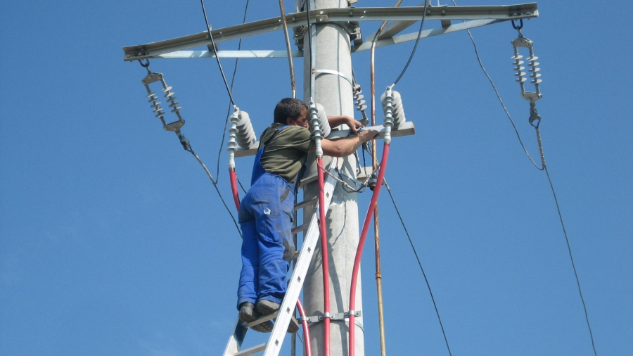 Reţelele de energie se pot construi din banii statului