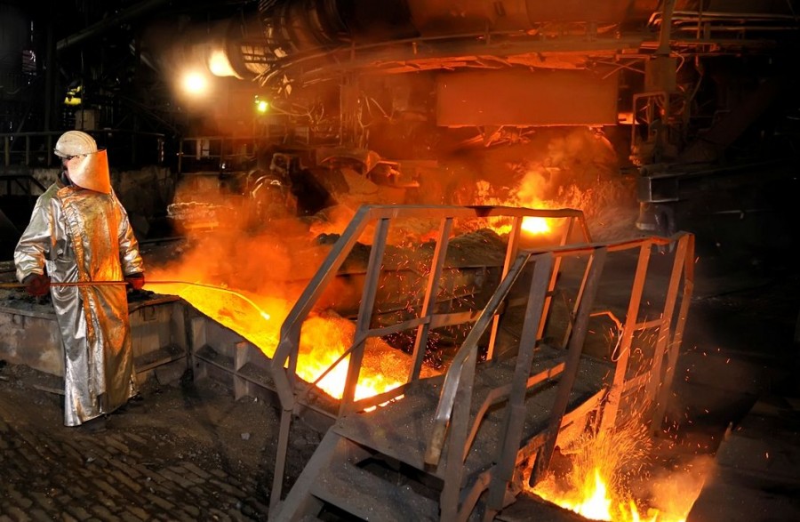 Campanie VL “Ei ţin Galaţiul în viaţă!"/ La ArcelorMittal, "terapie de şoc" de 200 milioane de euro