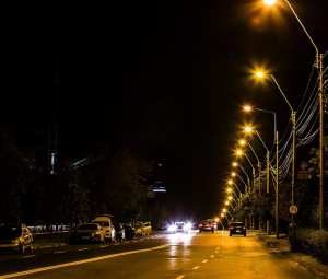 Iluminat public cu surse LED, pe câteva artere ale oraşului