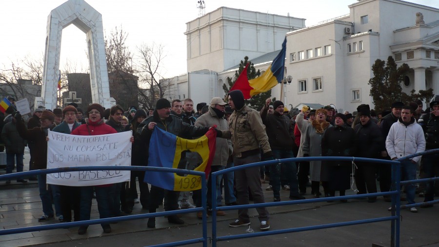 Un protest paşnic, nu şi cuminte - În marş pe străzile din oraş