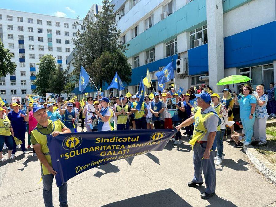 Acțiuni de protest în curtea Spitalului Județean Galați