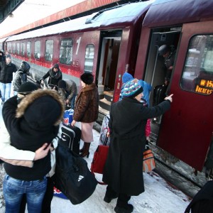 VIDEO/FOTO - Trenul blocat la Făurei a ajuns la Galaţi (UPDATE)