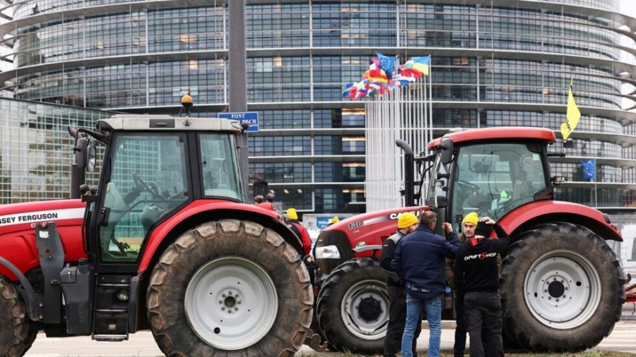 Cu tractoarele la Parlamentul European