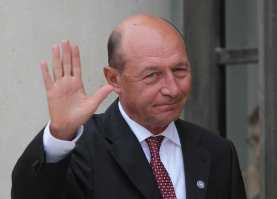 Traian Băsescu poate candida în Republica Moldova