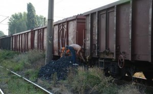 Şapte hoţi care se pregăteau să atace un tren cu cocs au fost împiedicaţi la timp de jandarmi