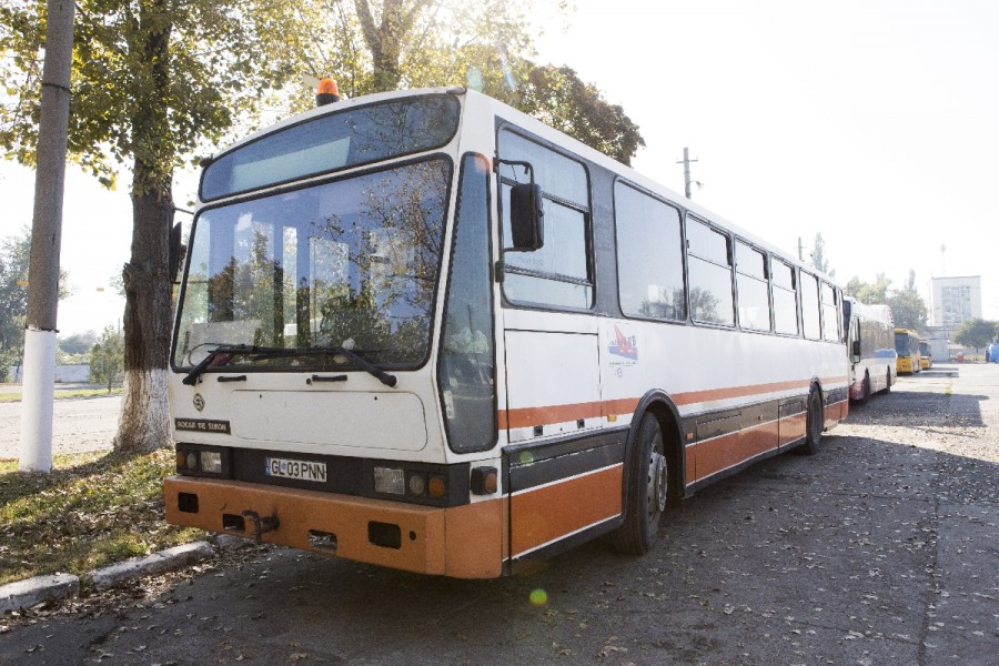 Azilul de AUTOBUZE/ Un milion de kilometri pe străzile Galaţiului