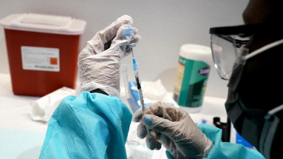 Mesajul unui medic pentru scepticii care afirmă că vaccinul anti-COVID este experimental