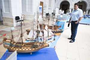 Expoziţia Campionatului Naţional de navomodelism - machete s-a deschis în holul Universităţii