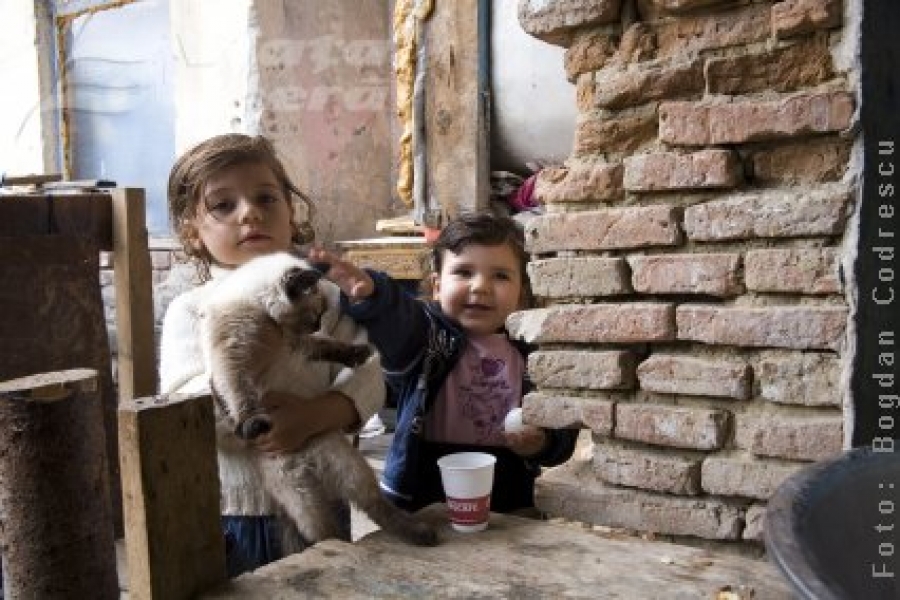 Familia Ţaga nu va mai ajunge în stradă 