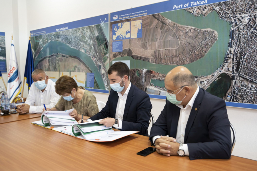 La APDM Galaţi, contracte pentru modernizarea Portului Tulcea