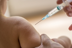 Când va fi reluată imunizarea cu vaccin hexavalent a copiilor din judeţul Galaţi