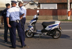 Triplă &quot;cascadorie&quot; penală reuşită de un mopedist din judeţul Galaţi