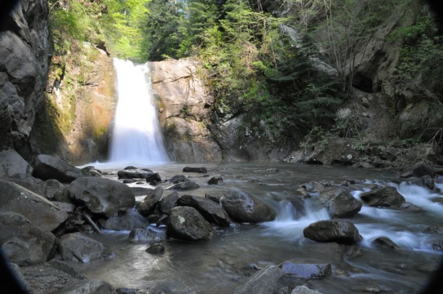 Destinaţie de weekend: Valea Caşoca