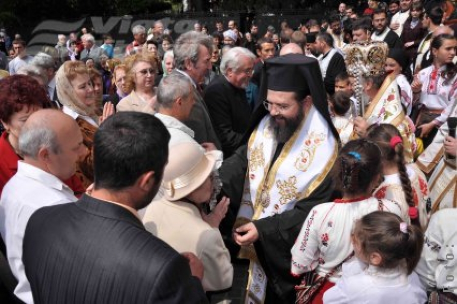 Românii se roagă să păstreze nealterată credinţa străbună