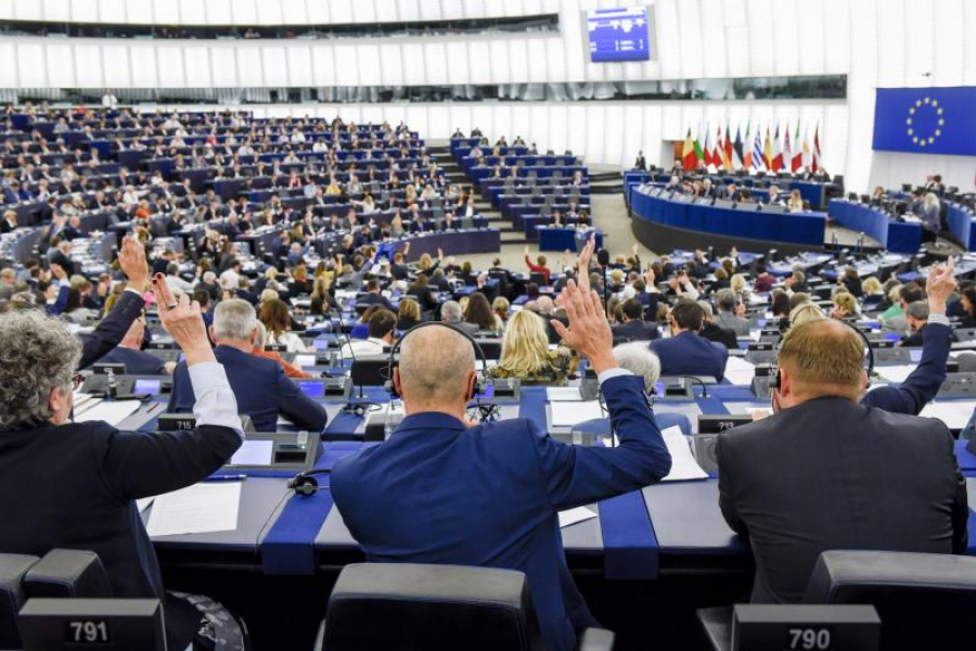 Parlamentul European cere admiterea României în Spaţiul Schengen