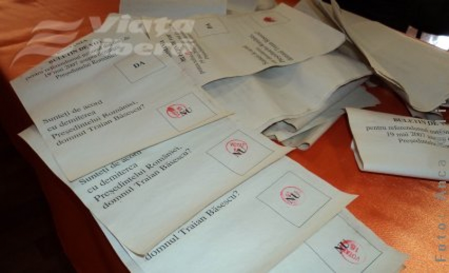 Cine a „pierdut” o sacoşă cu buletine de vot?
